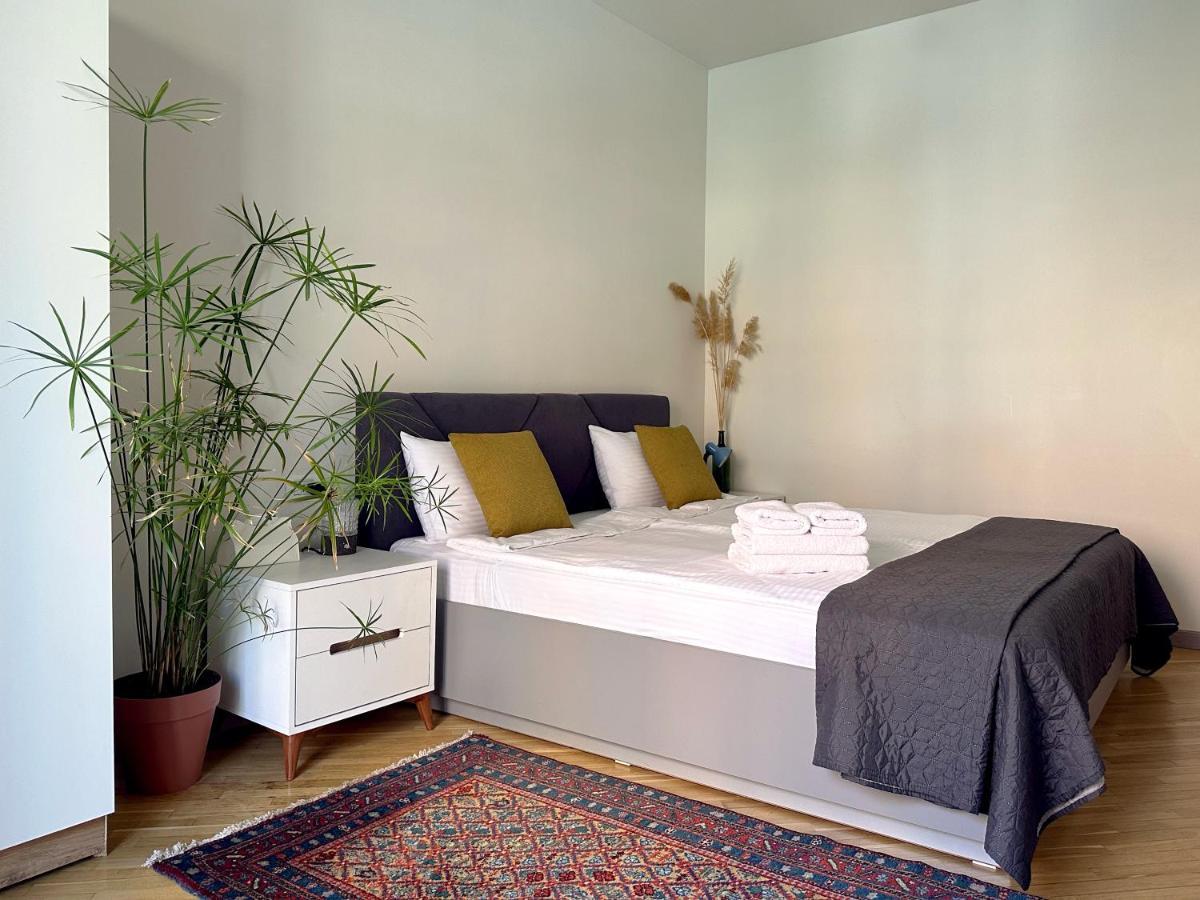 Your Charming Home, Steps To Republic Square Yerevan Luaran gambar