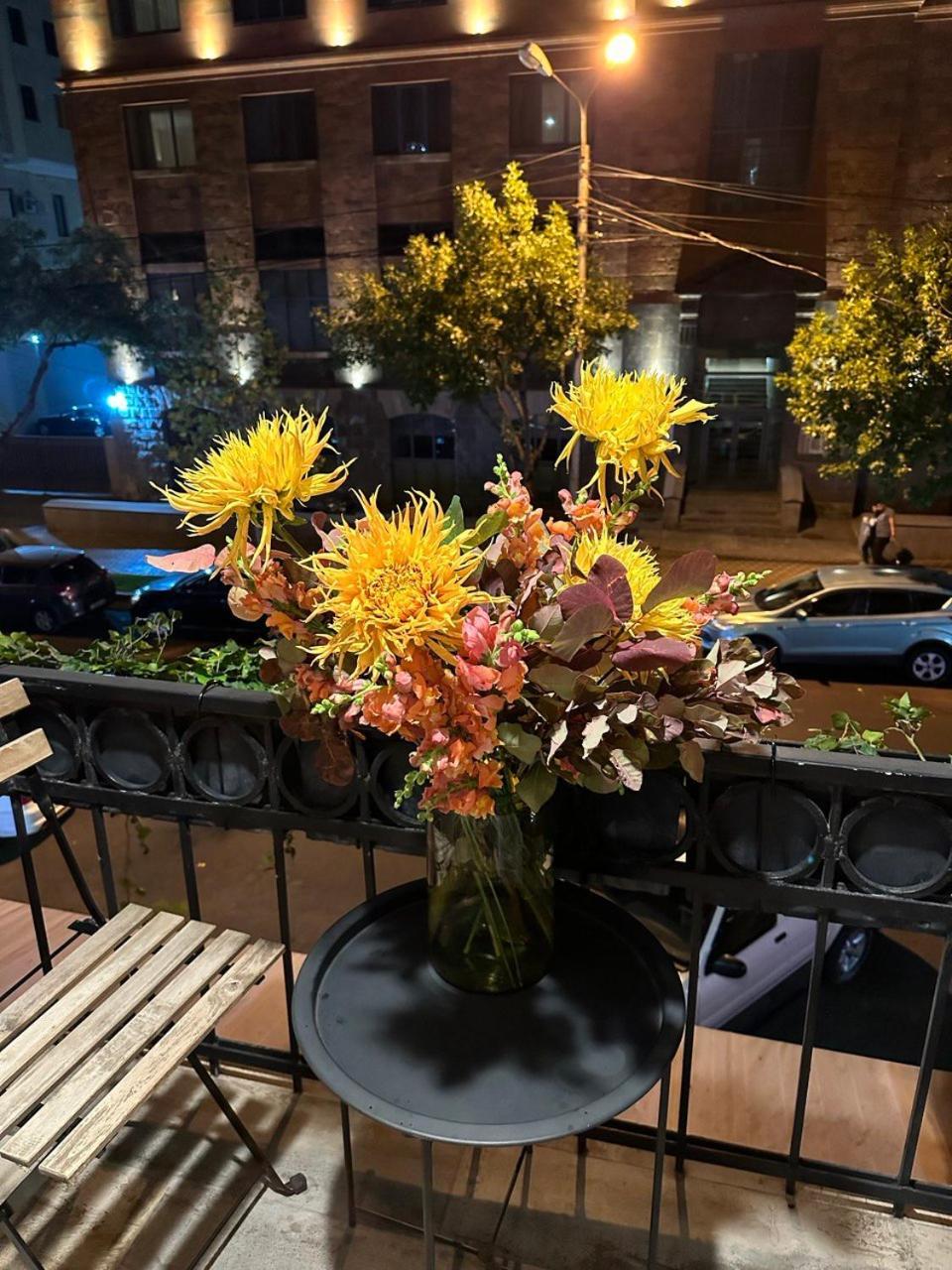 Your Charming Home, Steps To Republic Square Yerevan Luaran gambar